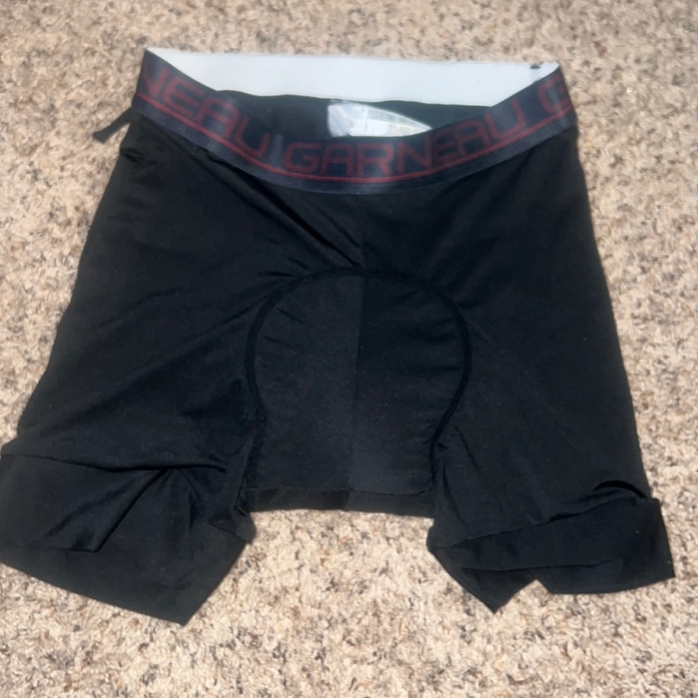 GARNEAU men’s padded bike shorts size small